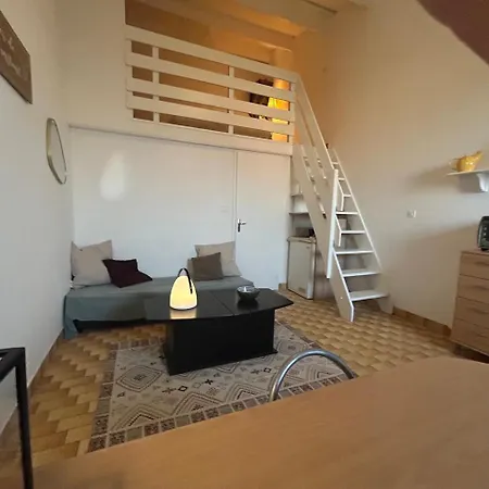 Sort Tes Tongs !! Apartmán